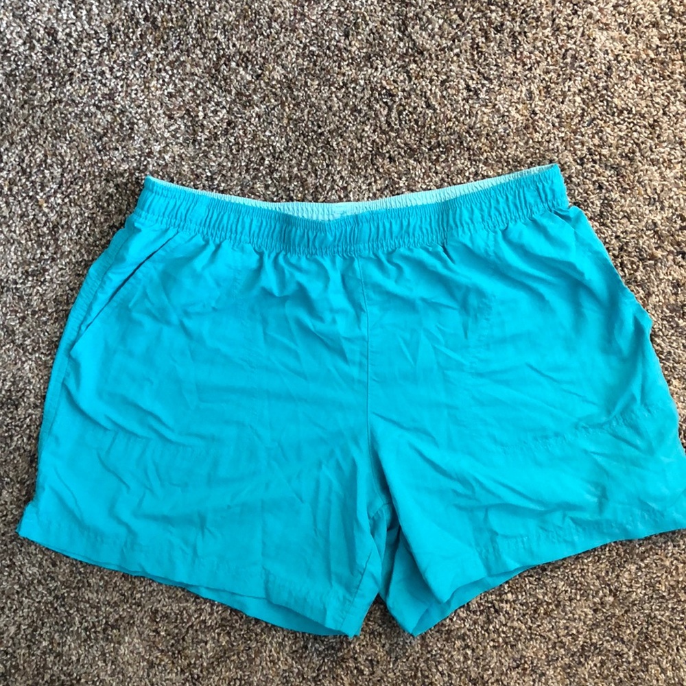 Columbia sandy river shorts - size M -